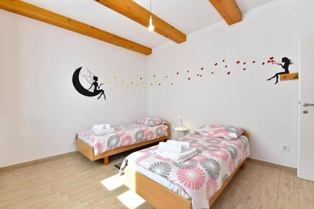 Сasa de vacaciones Relaxing House On Countryside In Central Istria Pifari