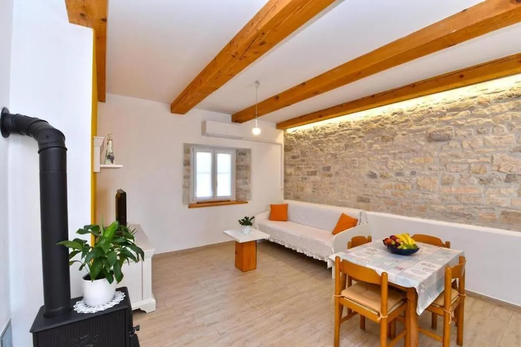 Сasa de vacaciones Relaxing House On Countryside In Central Istria Pifari