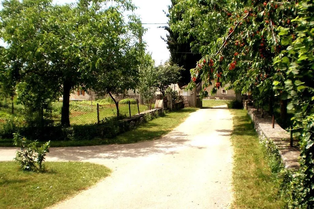 Сasa de vacaciones Relaxing House On Countryside In Central Istria Pifari Croacia